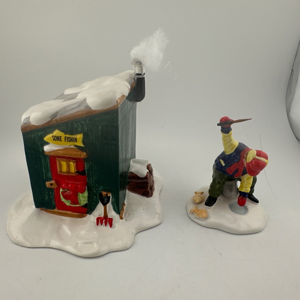 Dept 56 Original Snow Village Fresh Frozen Fish 51632 Retired